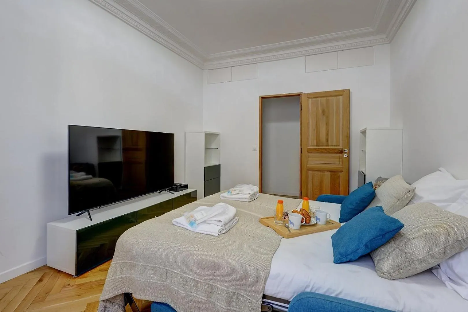 Mericourt Suite, Place De La Republique Paříž 0*,  Francie