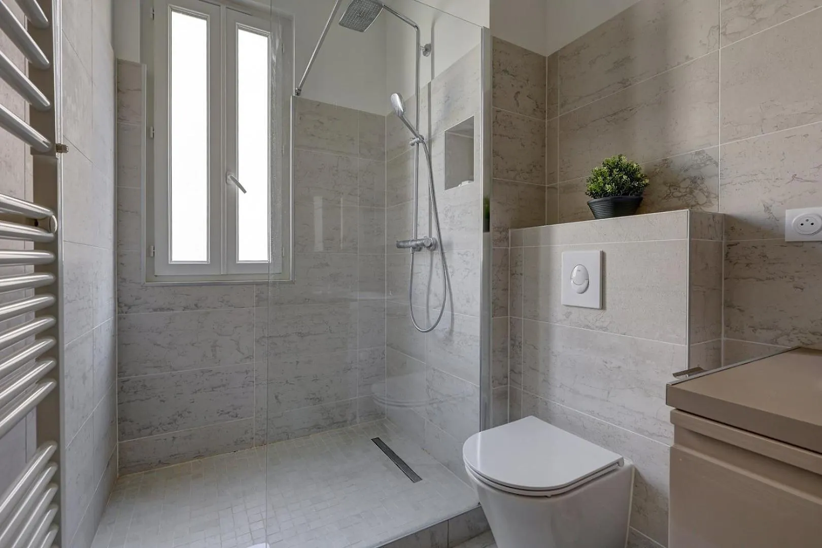Mericourt Suite, Place De La Republique Paříž
